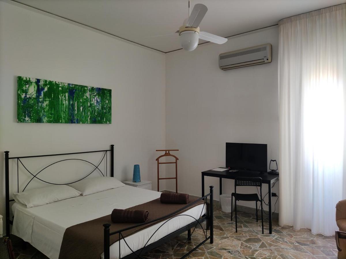 Hôtel Stellium à Palerme Extérieur photo