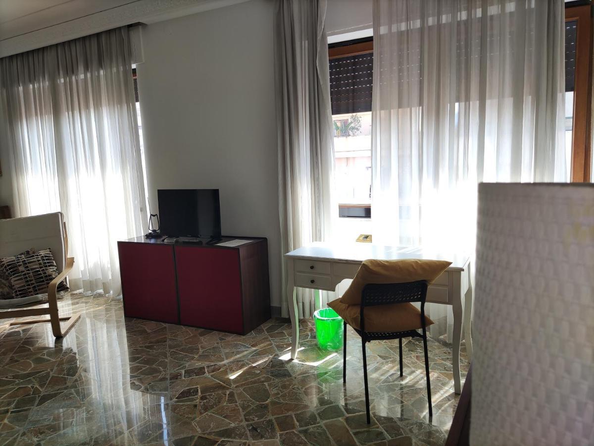 Hôtel Stellium à Palerme Extérieur photo